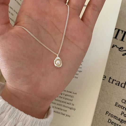 Pearl Pendant Necklace Faux Alloy