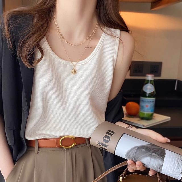 Scoop Tank Plain Neck Top