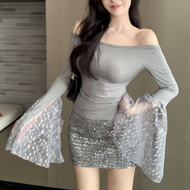 Long-Sleeve Top Panel Lace Shoulder Off Plain