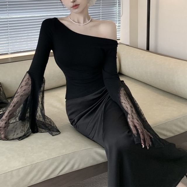 Long-Sleeve Top Panel Lace Shoulder Off Plain