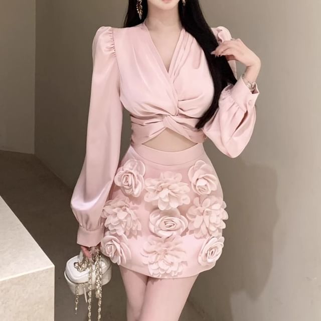 Rise V-Neck / Floral Ruched Blouse Applique High Plain Pencil Mini Long Crop Sleeve Skirt