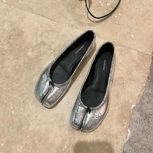 Toe Genuine Leather Metallic Split Flats