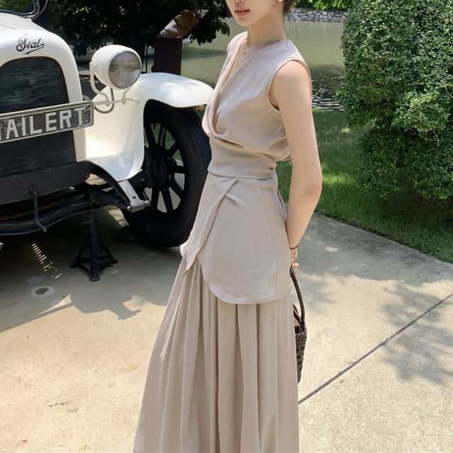 + Waist Set: V-Neck Tank A-Line Maxi Elastic Top Plain Skirt Asymmetrical