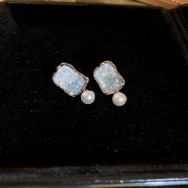 (Various Designs) Earring Faux Alloy Drop Crystal