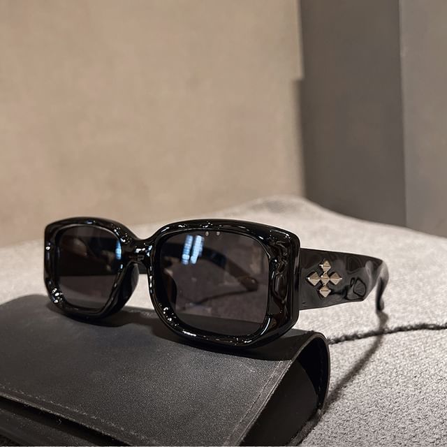 Square Cross Accent Frame Sunglasses