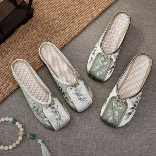 Embroidered Floral Mules Panel