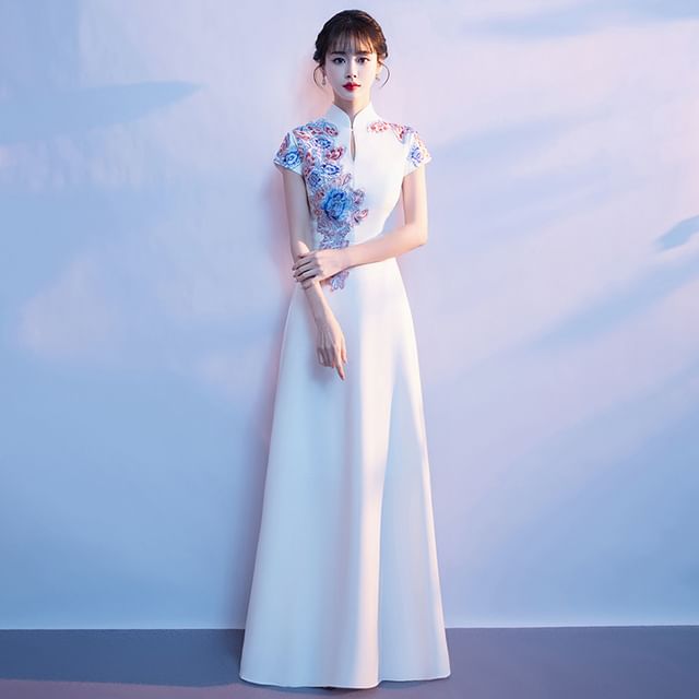 Short-Sleeve Stand Collar Floral Embroidered A-Line Evening Gown
