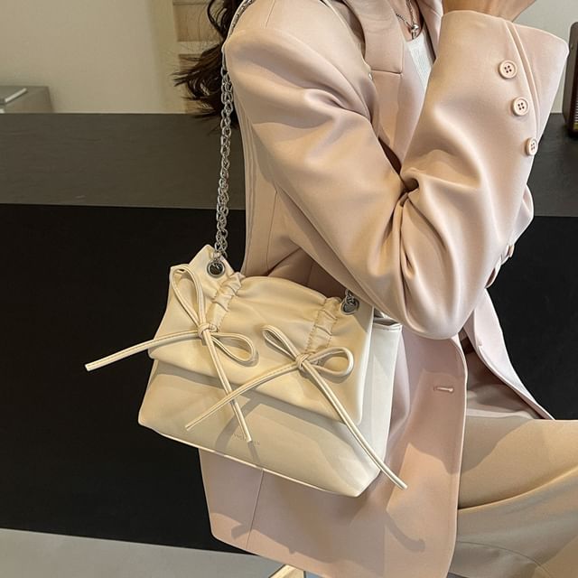 Chain Strap Bow Shoulder Faux Leather Bag