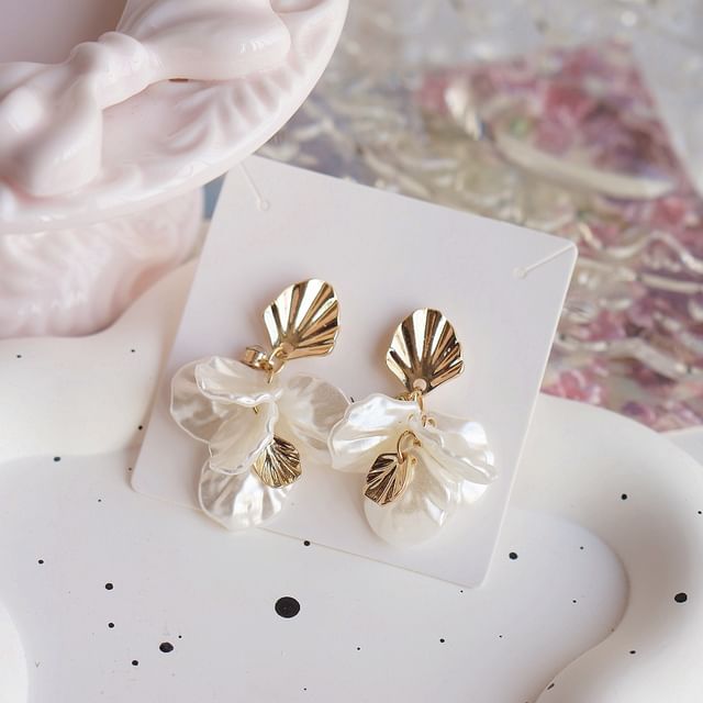 Shell Fringed Drop Earring / Clip-On Earring