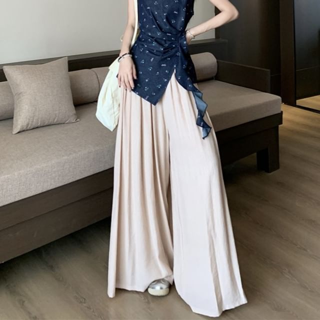 High Wide Pants Leg / Asymmetrical Floral Tank Plain Rise Top