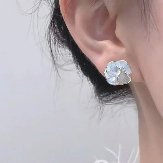 Clip-On Earring / Flower Stud