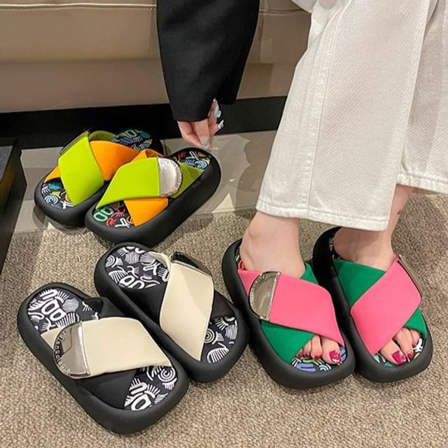 Cross Sandals Tone Two Leather Strap Platform Faux