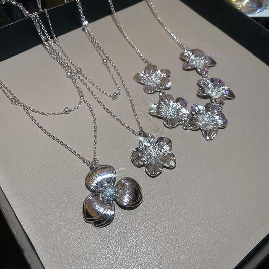 Alloy Designs) Floral (Various Choker