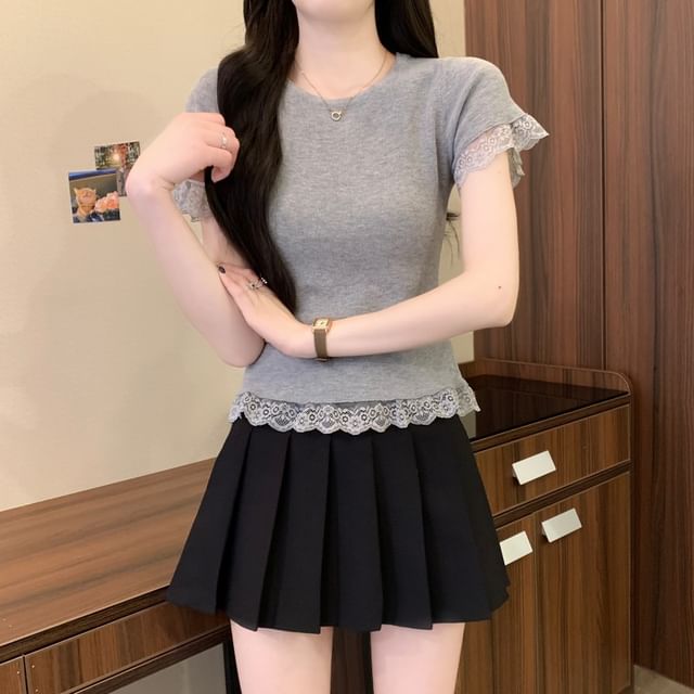 Crewneck Short-Sleeve Lace Tee Plain Trim