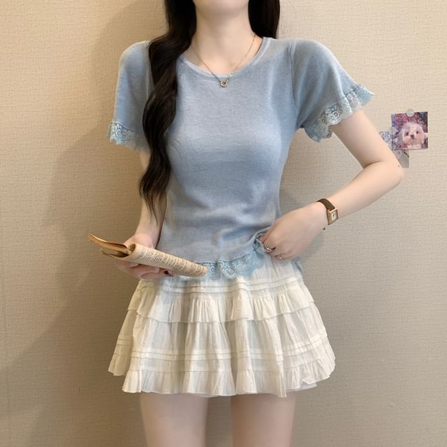 Crewneck Short-Sleeve Lace Tee Plain Trim