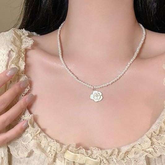 Pendant Necklace Flower