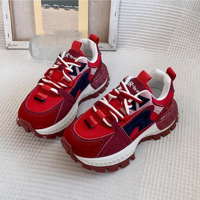 Sneakers Panel Platform