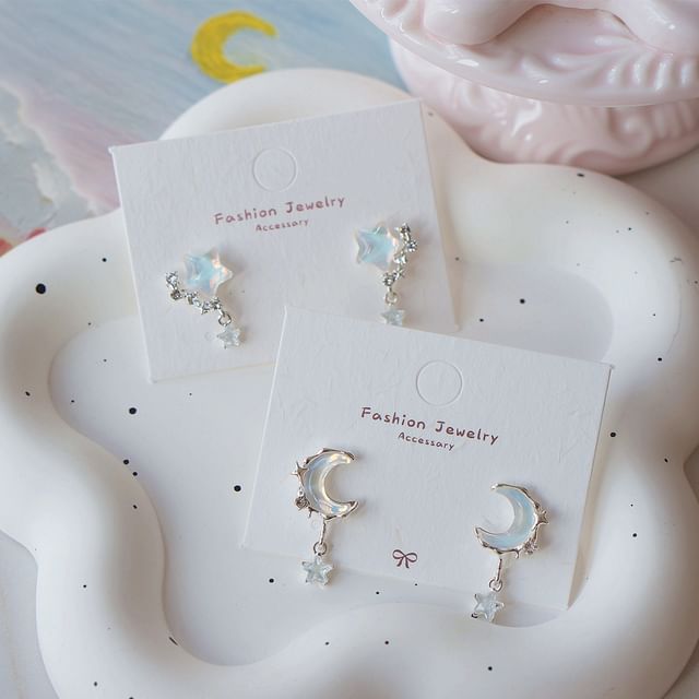 Drop Crescent Earring Star /
