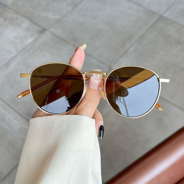 Round Frame Metal Sunglasses