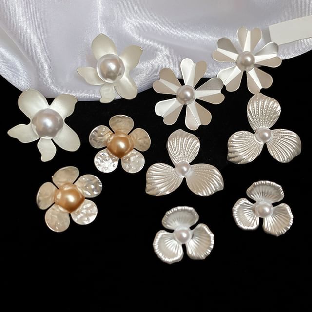 Faux Earring Pearl Flower Stud