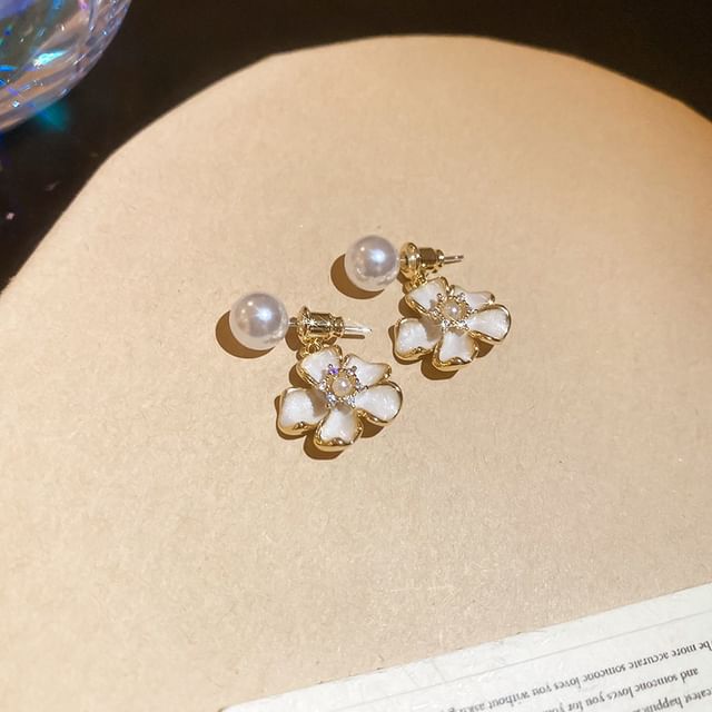 Faux Floral Pearl Earring Drop