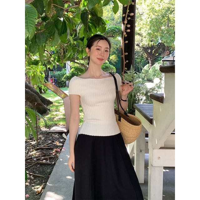 Top Plain Shoulder Short-Sleeve Ribbed Knit Off