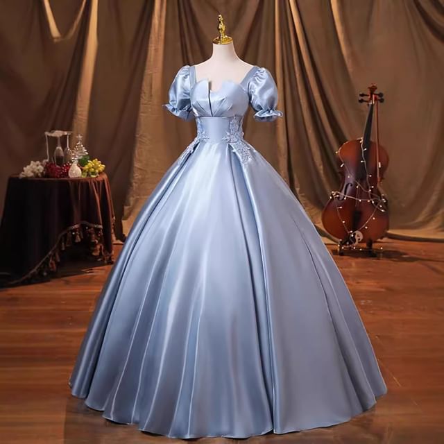 Short-Sleeve Square Neck Plain Embroidered Evening Ball Gown