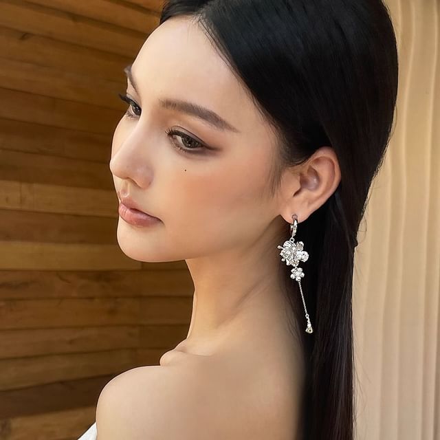 Alloy Earring Asymmetrical Floral Dangle