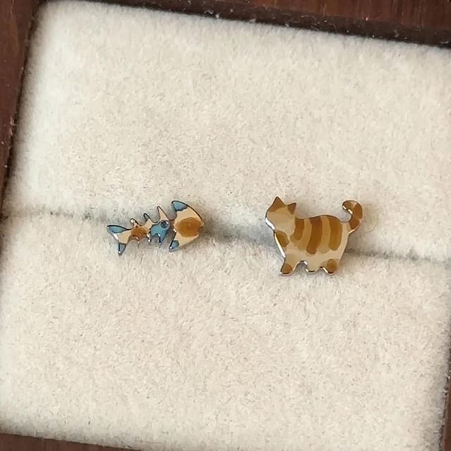 Alloy Stud Earring Cat Asymmetrical Fish