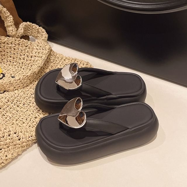 Flops Accent Flip Heart Platform