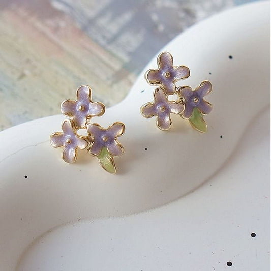 / Clip Stud Floral Earring On