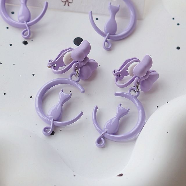 Dangle Cat Earring Moon Clip / On