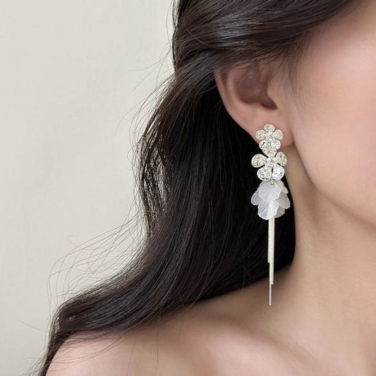 Shell Fringed Drop Earring Flower