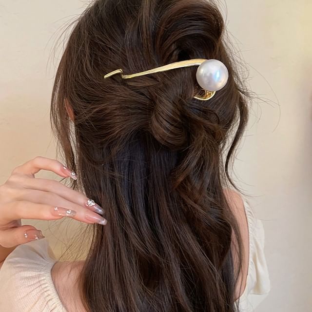 Faux Hair Pearl Clip
