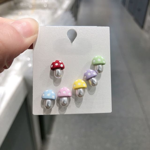 of Ear Stud 6: Set Mushroom