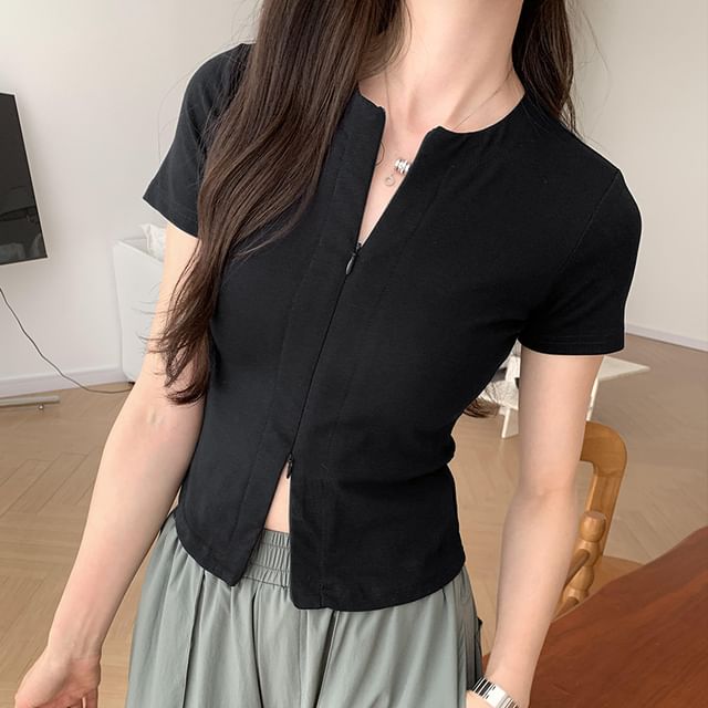 Plain Knit Short-Sleeve Top Zip-Up