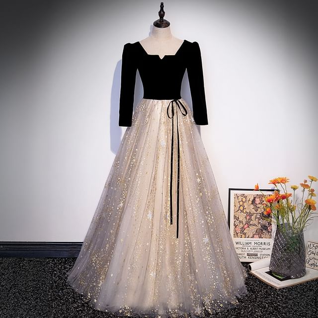 Short-Sleeve Notch Neck Star Print Mesh Panel A-Line Evening Gown / Long-Sleeve Evening Gown