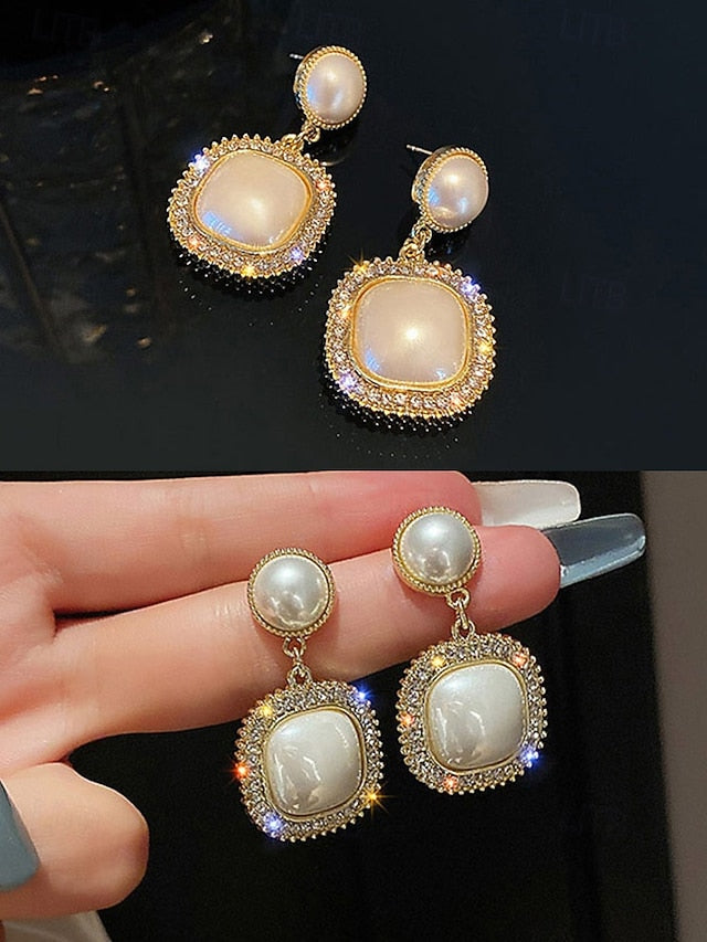 – Pearl Earrings Elegant Gold-Plated with Rhinestone Detailing