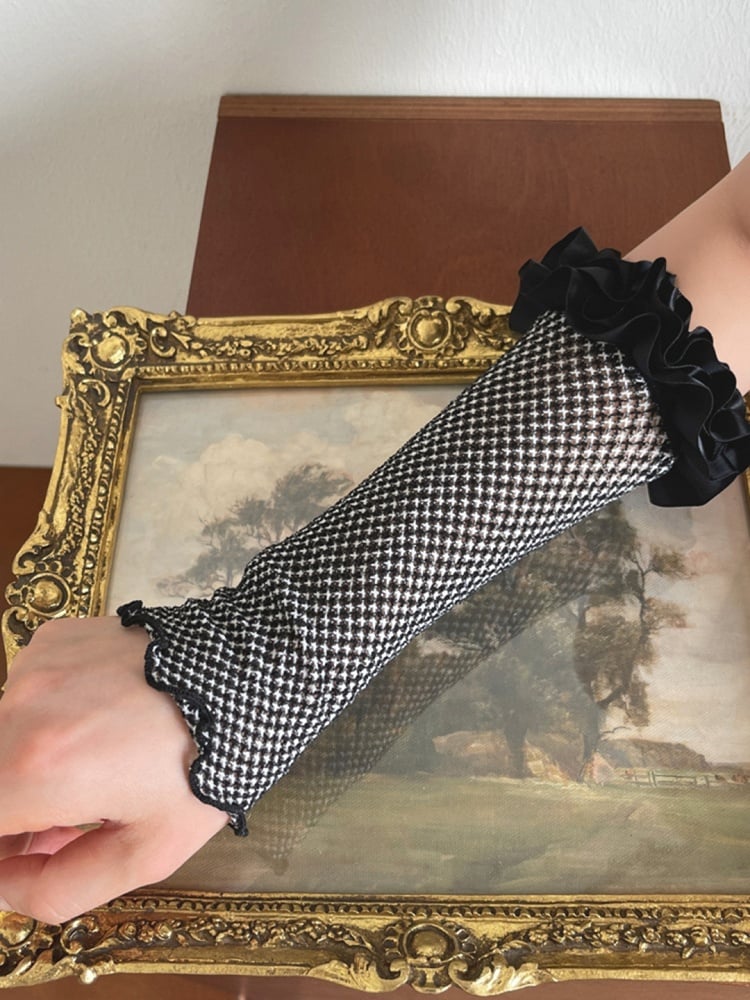 Cuffs Black Ruffled White Sleeves and