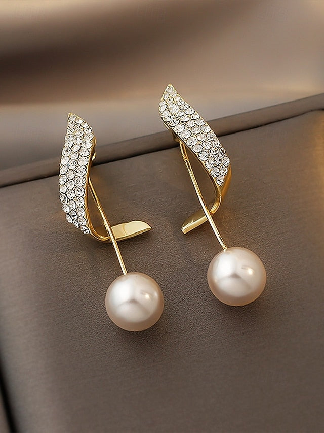 Gold-Plated Detailing Elegant Earrings Pearl Crystal – with