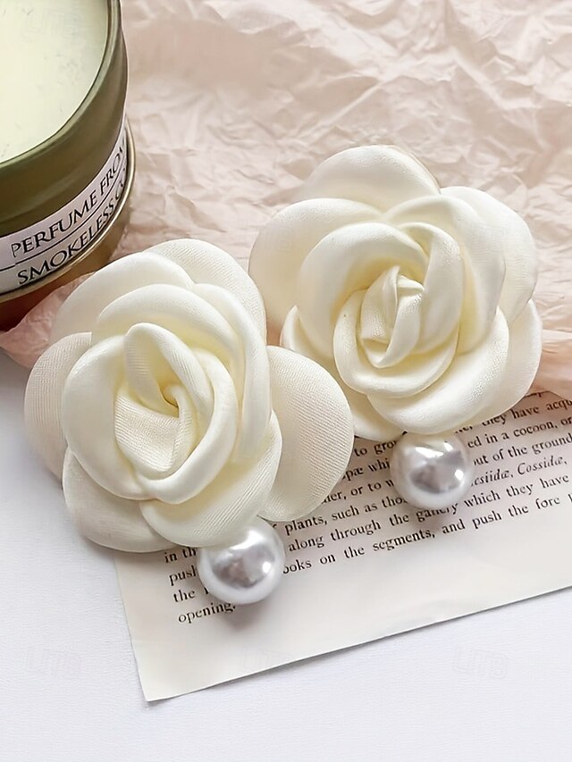 Flower with Women's Earrings Elegant Faux Pearl Stud Drop