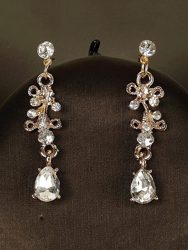 and Sparkling Diamond Set Crown Tiara Necklace – Gold-Plated