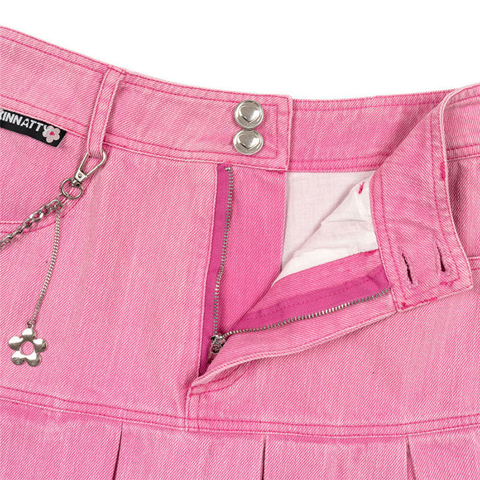 Rosa Jeansrock im Y2K-Stil