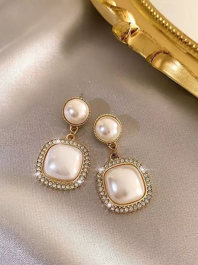 – Pearl Earrings Elegant Gold-Plated with Rhinestone Detailing