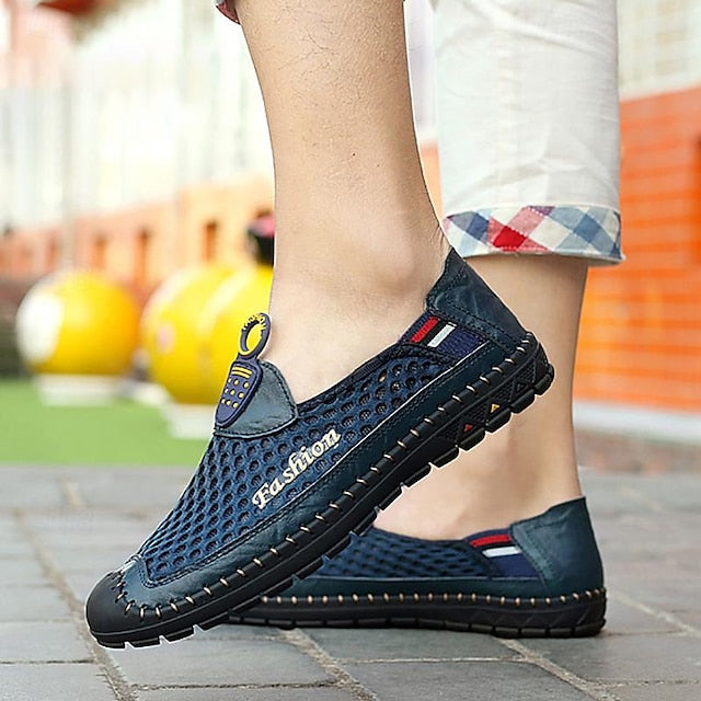 – Driving Black Crocodile Men’s Textured Moc-Toe Loafers